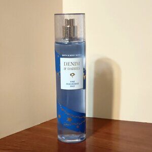 NWT ~ New and Unused ~ Bath & Body Works Denim & Daisies Sheer Mist (8 fl oz)